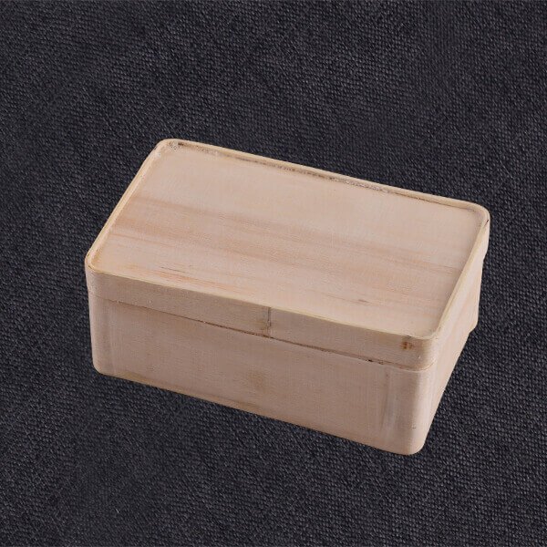 Natural Wooden Traditional Bento Box With Lid